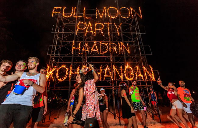 Full Moon Party sulla spiaggia di Koh Phangan - Foto 1