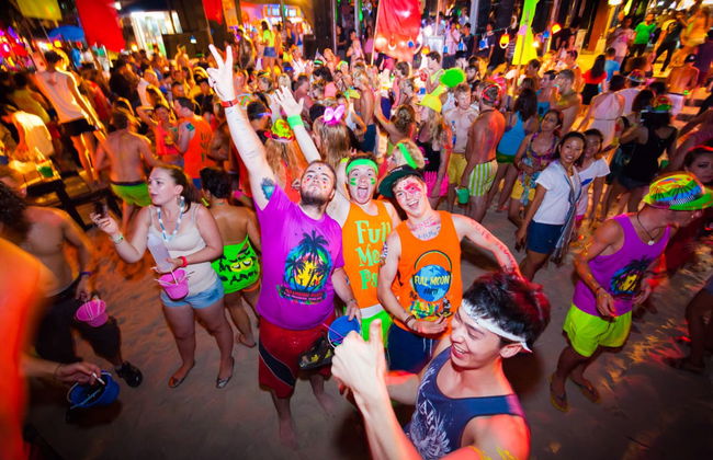 Full Moon Party sulla spiaggia di Koh Phangan - Foto 2