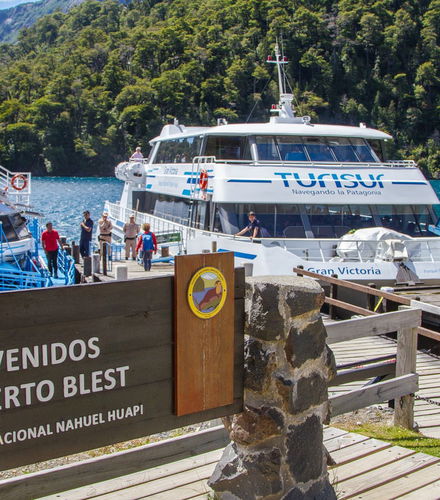 Foto de Cruce andino por los lagos de la cordillera de los Andes