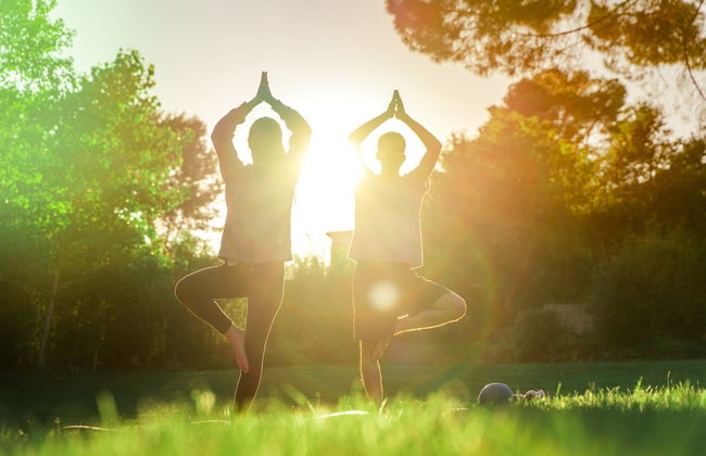 Clase de yoga frente al Taj Mahal - Foto 3
