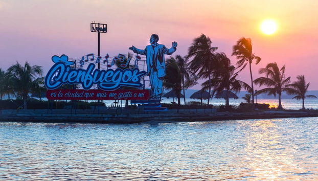 Cienfuegos Evening Tour with Dinner - Photo 5