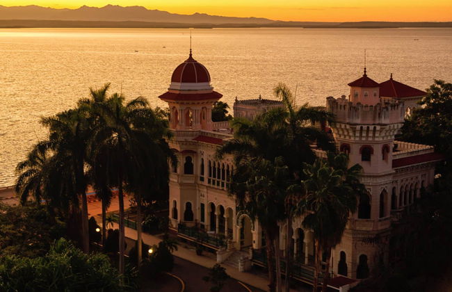 Tour serale di Cienfuegos con cena - Foto 1