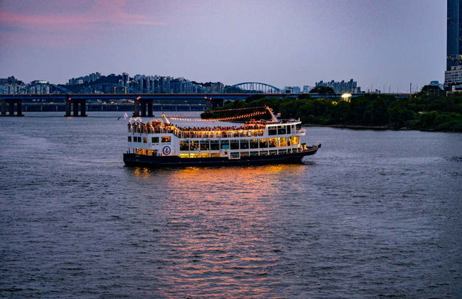 Balade en bateau sur le fleuve Han au coucher de soleil - Photo 4