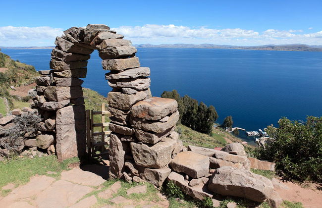 Excursión a las islas de los Uros y Taquile - Foto 4