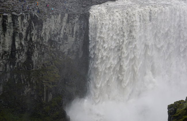 Excursión a la cascada Godafoss y los baños termales del lago Mývatn - Foto 4