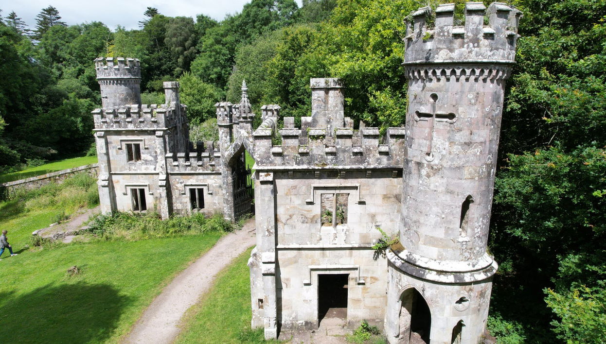 Ballysaggartmore Towers Hiking Tour - Foto 1