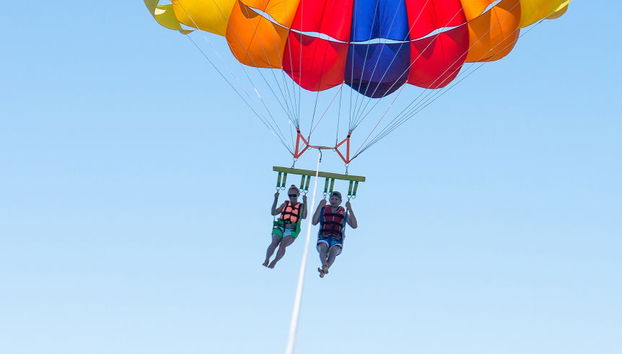 Parasailing in Roatán - Foto 4
