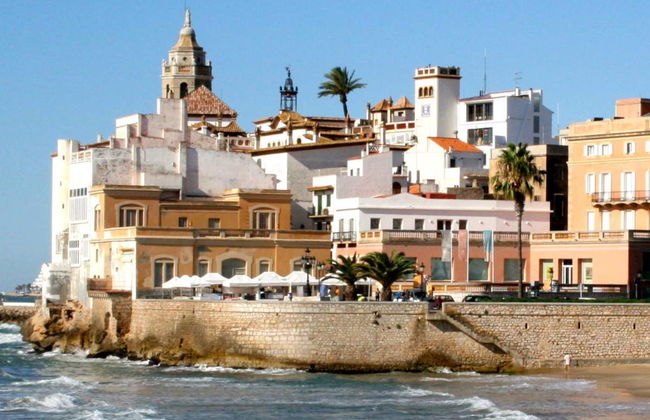 Tarragona & Sitges Small Group Day Trip - Photo 2