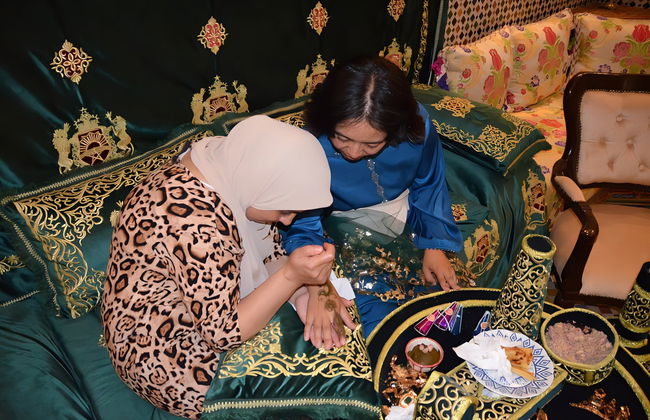 Moroccan Henna Experience + Lunch or Dinner - Foto 7