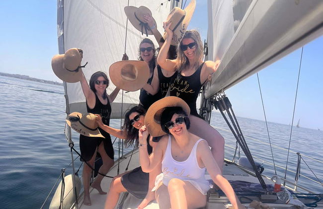 Giro in barca a vela lungo la costa di Bari con aperitivo - Foto 4