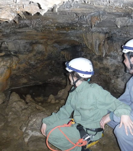 Photo – Espeleología en la cueva del Nanzal