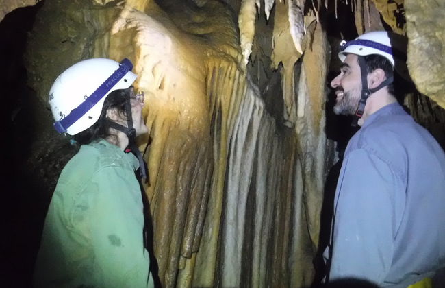 Espeleología en la cueva del Nanzal - Foto 2