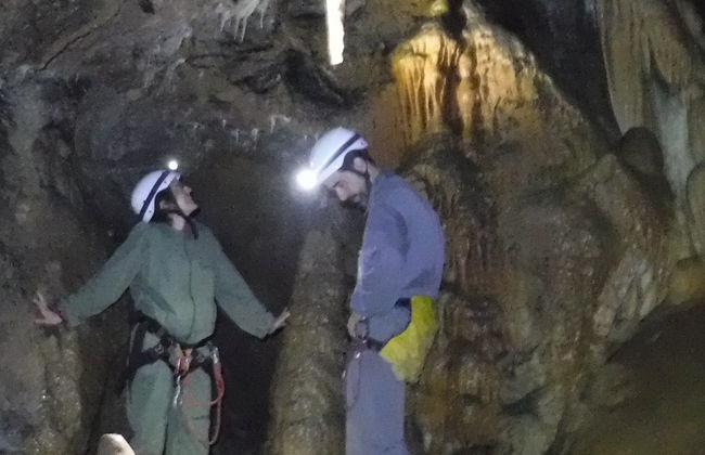Espeleología en la cueva del Nanzal - Foto 7
