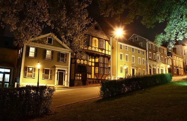 Providence Ghost Tour - Photo 1