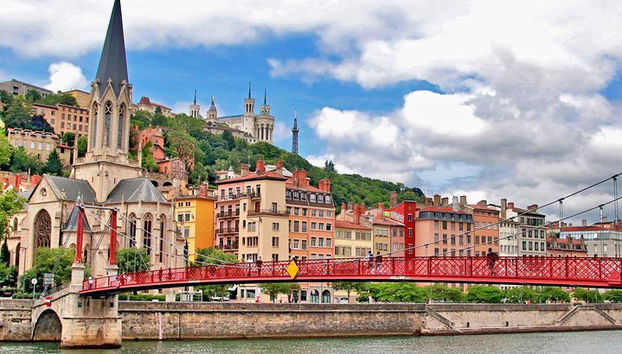 Traslado privado desde el puerto de LYON a las estaciones de tren de Lyon - Foto 3