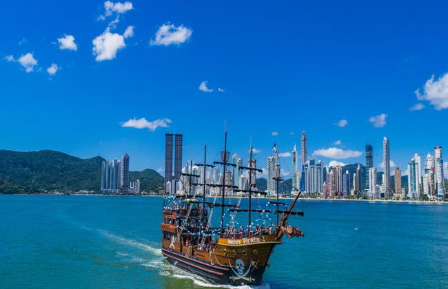 Bateau pirate, Unipraias Park et Praria das Laranjerias - Photo 4