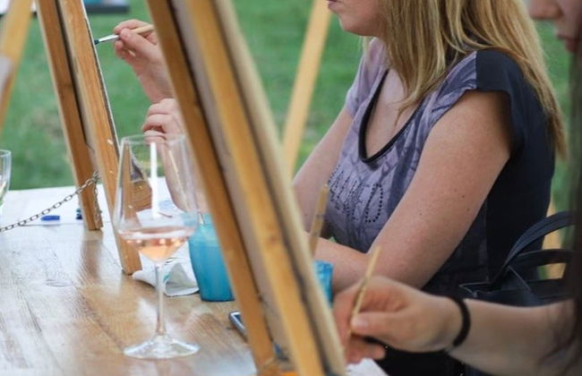 Painting & Wine Tasting in a Vineyard - Photo 3