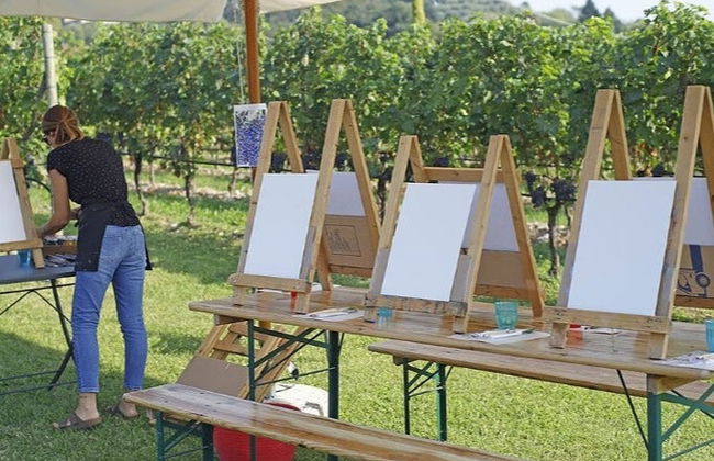 Painting & Wine Tasting in a Vineyard - Photo 2