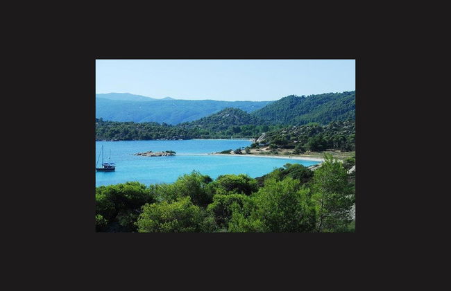 Balade en bateau pirate sur le lagon bleu de Chalcidique - Photo 2