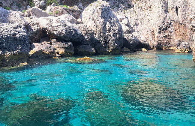 Paseo en barco privado por Capri - Foto 5