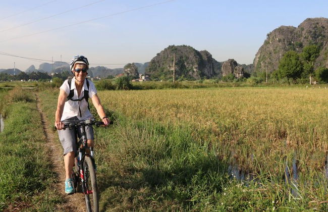 Hoa Lu e Tam Coc - Tour de Dia Inteiro em Grupo Pequeno - Foto 4