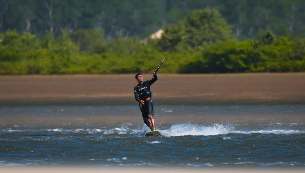 Ilha das Canarias Kitesurfing - Photo 1