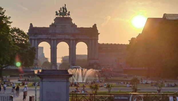 Brussels Open-Top Bus Sunset Tour - Foto 5