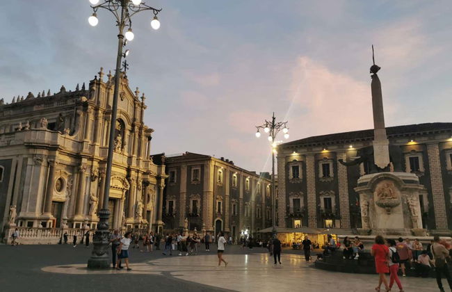 Catania Guided Tour & Wine Tasting - Foto 3