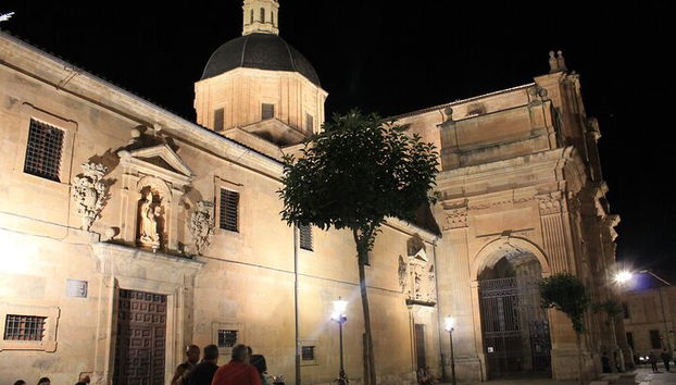 Tour a piedi serale di Salamanca bilingue - Foto 2