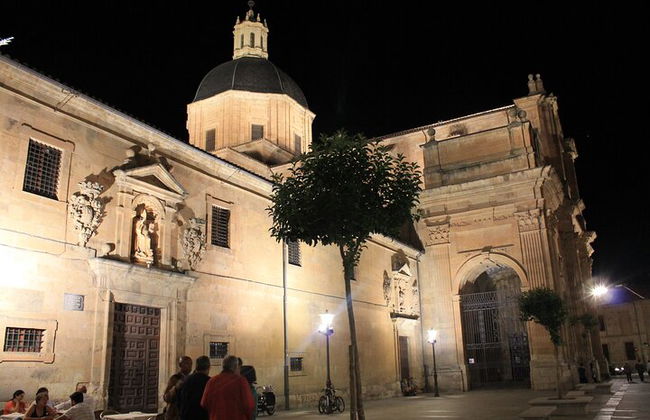 Tour a piedi serale di Salamanca bilingue - Foto 2