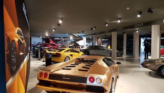 Journée privée Ferrari et Lamborghini avec déjeuner - Photo 3