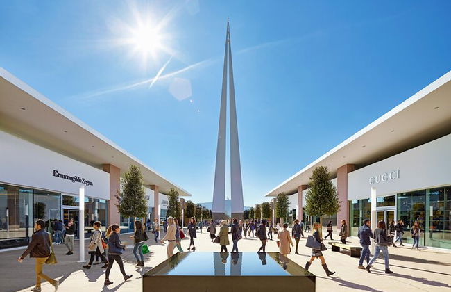 Visite privée de shopping des hôtels de Turin au Torino Outlet Village - Photo 1