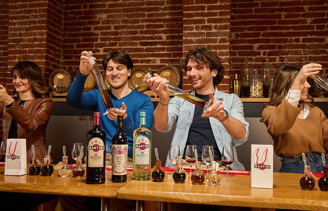 Vermouth Class - creazione di vermouth e degustazione prodotti Martini - Foto 4