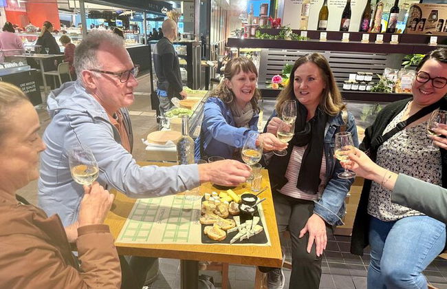 Visite de dégustation de plats au marché privé du matin de Lyon dans les Halles Paul Bocuse - Photo 1