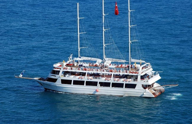 Fête sur un bateau à Alanya - Photo 5