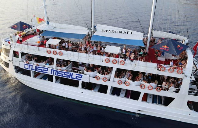 Fête sur un bateau à Alanya - Photo 4