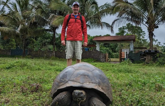 Tour por la Reserva Galápagos Frontier + Túneles de lava - Foto 7