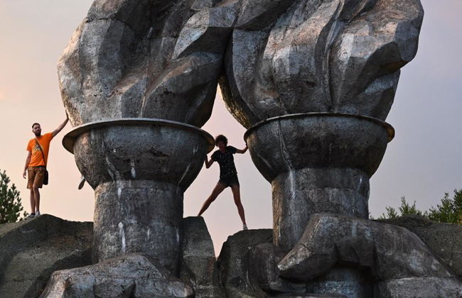 Il Monumento di Buzludzha e la Valle delle Rose - Tour di un'intera giornata - Foto 4