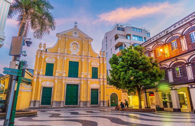 Ferry to Macau from Hong Kong - Photo 6