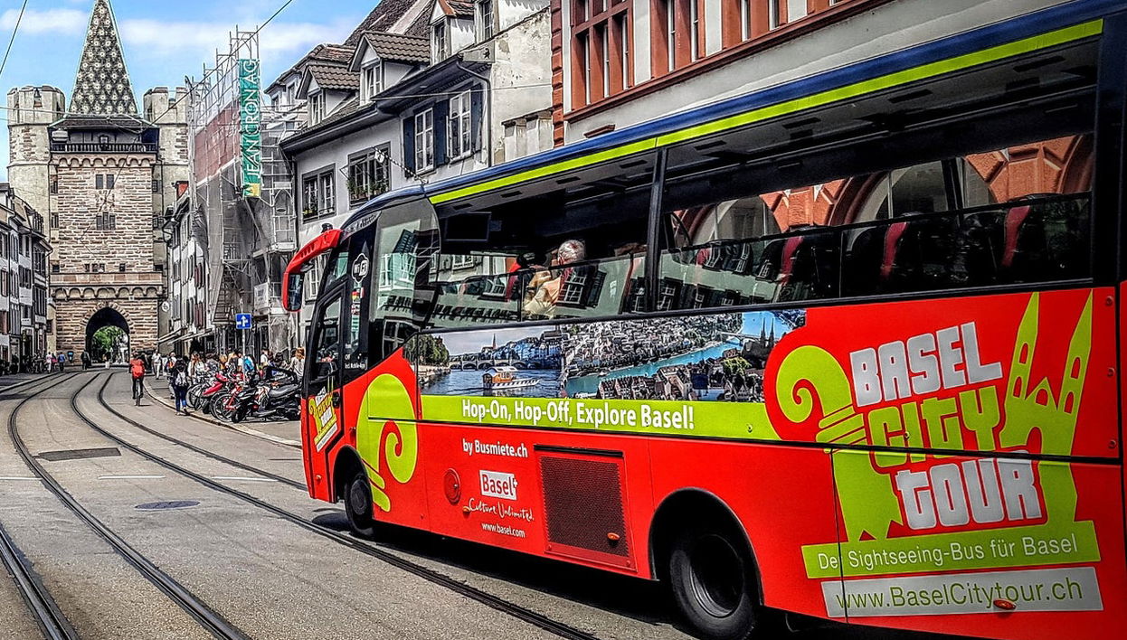 Autobús turístico de Basilea - Foto 1
