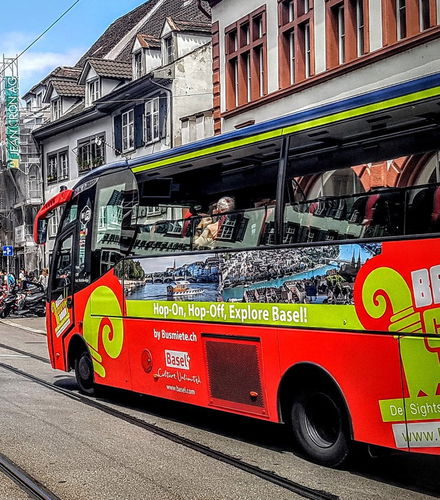 Foto de Autobús turístico de Basilea