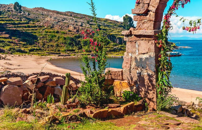 Excursión a las islas de los Uros + Trekking por Taquile - Foto 5