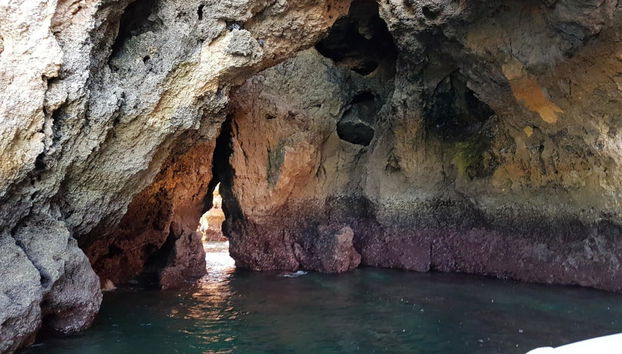 Paseo en barco por las cuevas de Ponta da Piedade - Foto 4