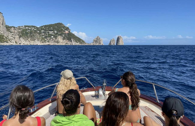 Escursione a Capri in barca - Foto 4