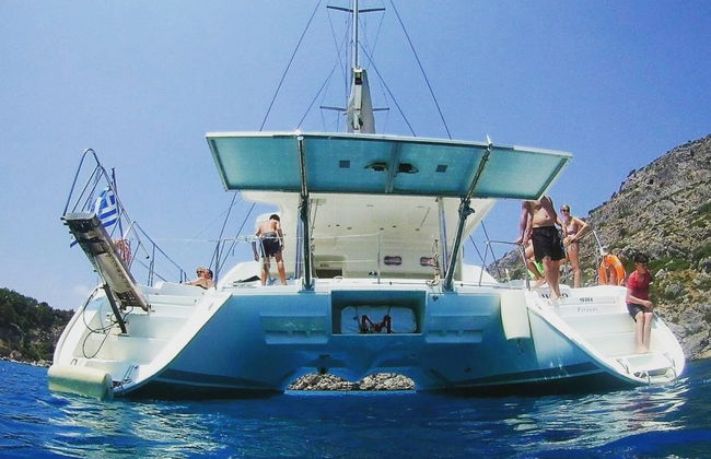 Paseo en catamarán con comida - Foto 2