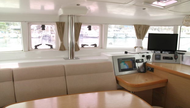 Passeio de catamarã com almoço - Foto 3