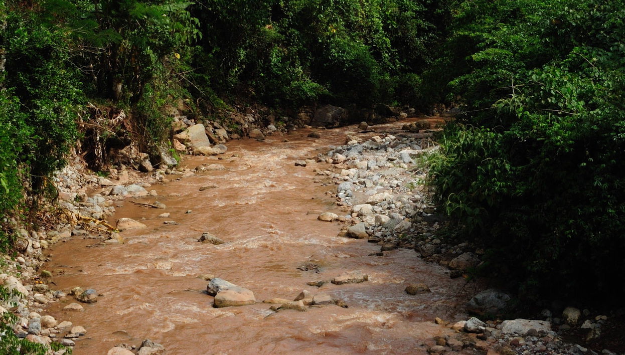 Trekking nella conca del fiume Derrepente