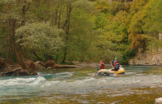Rafting en el río Voïdomátis - Foto 5