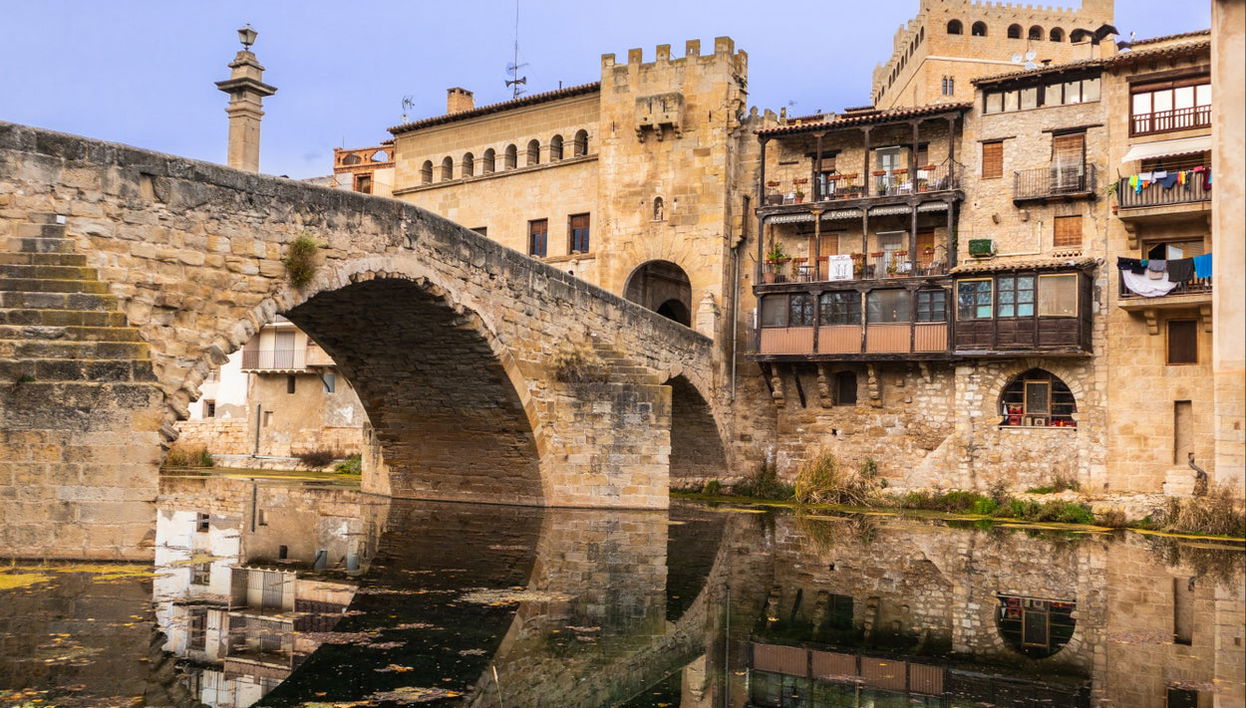 Tour por el castillo e iglesia de Santa María la Mayor - Foto 1