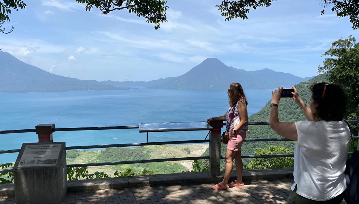 Mercado de Chichicastenango y lago Atitlán - Foto 1